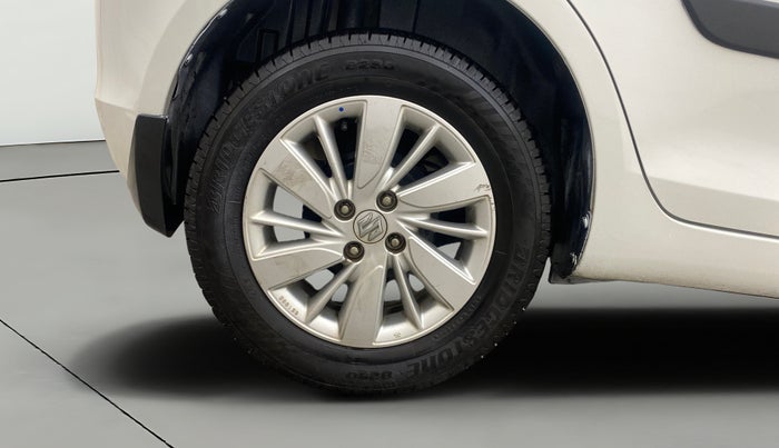 2014 Maruti Swift ZXI, Petrol, Manual, 75,689 km, Right Rear Wheel