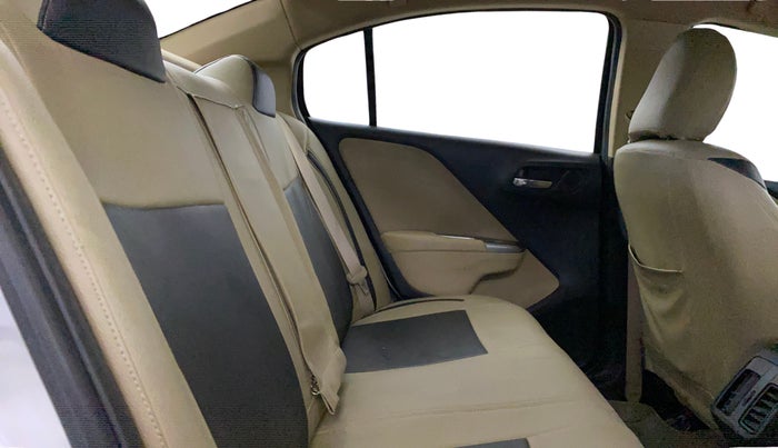 2016 Honda City 1.5L I-VTEC V MT, Petrol, Manual, 44,160 km, Right Side Rear Door Cabin