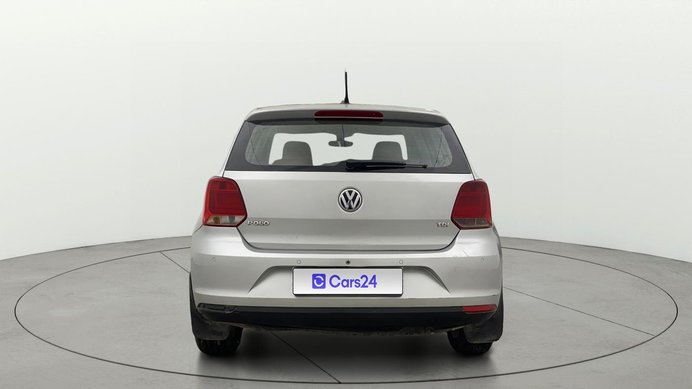 2016 Volkswagen Polo HIGHLINE1.5L, Diesel, Manual, 1,23,726 km, Back/Rear