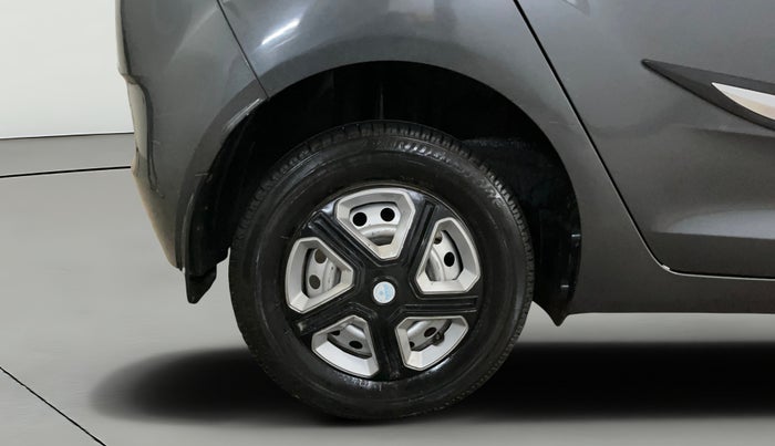 2022 Tata ALTROZ XE PETROL, Petrol, Manual, 45,892 km, Right Rear Wheel