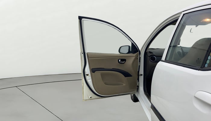 2012 Hyundai i10 MAGNA 1.1, Petrol, Manual, 1,08,130 km, LHS Front Door