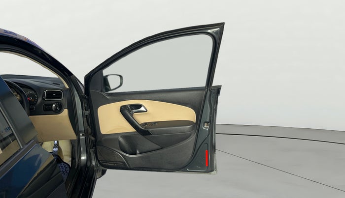 2017 Volkswagen Ameo HIGHLINE1.2L, Petrol, Manual, 72,188 km, RHS Front Door