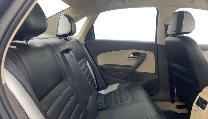 2013 Volkswagen Vento HIGHLINE 1.6 MPI, Petrol, Manual, 51,547 km, Right Side Rear Door Cabin