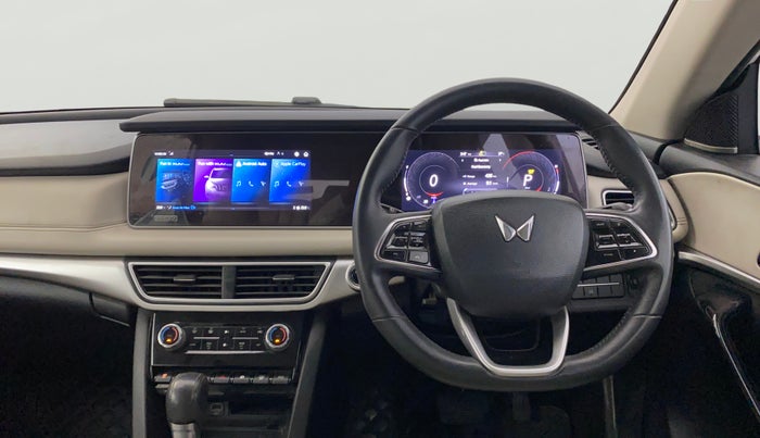 2021 Mahindra XUV700 AX 7 LUXURY D AT 7 STR, Diesel, Automatic, 92,703 km, Steering Wheel Close Up