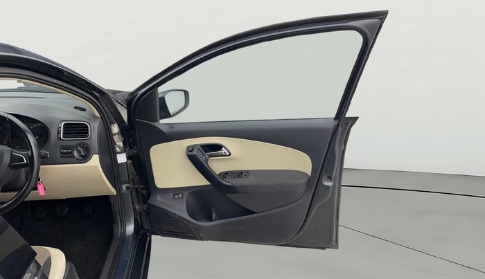 2017 Skoda Rapid AMBITION 1.6 MPI MT, Petrol, Manual, 34,644 km, RHS Front Door