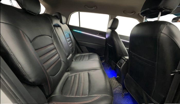 2017 Hyundai Creta SX PLUS 1.6 PETROL, Petrol, Manual, 71,875 km, Right Side Rear Door Cabin