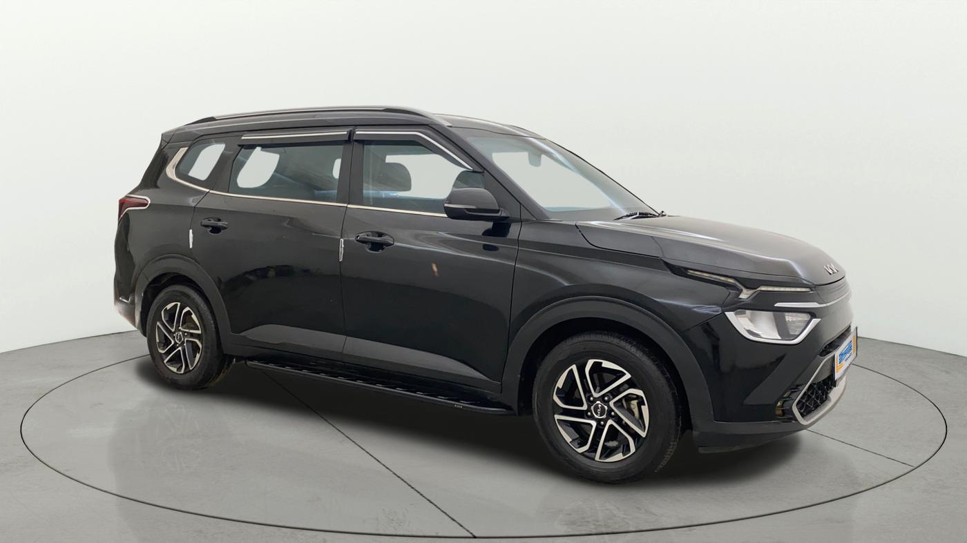 2023 KIA CARENS PRESTIGE PLUS 1.4 PETROL 7 STR, Petrol, Manual, 26,327 km, Right Front Diagonal