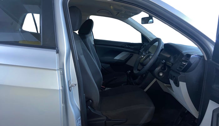 2021 Skoda KUSHAQ ACTIVE 1.0L TSI MT, Petrol, Manual, 59,379 km, Right Side Front Door Cabin