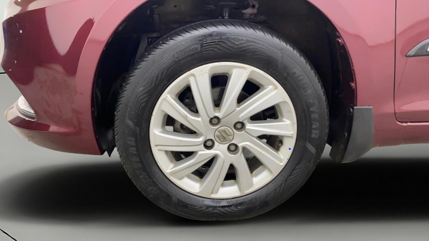 2017 Maruti Swift Dzire ZDI AMT, Diesel, Automatic, 1,14,077 km, Left Front Wheel