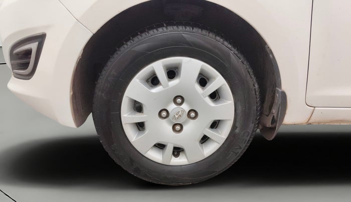 2013 Hyundai i20 MAGNA (O) 1.2, Petrol, Manual, 86,274 km, Left Front Wheel