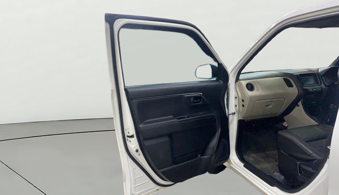 2021 Maruti New Wagon-R LXI CNG 1.0, CNG, Manual, 52,449 km, LHS Front Door