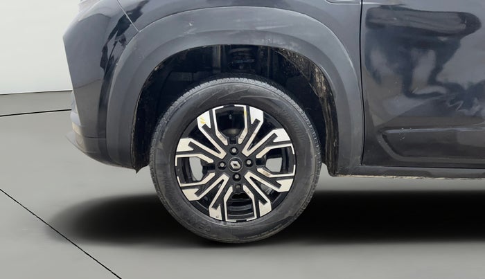 2024 Renault Kiger RXT (O) AMT, Petrol, Automatic, 8,350 km, Left Front Wheel