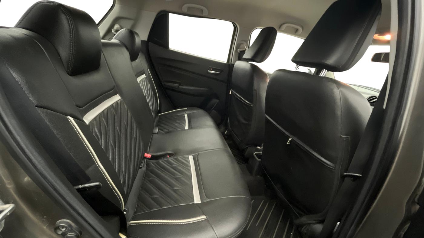 2018 Maruti Swift VXI, Petrol, Manual, 49,784 km, Right Side Rear Door Cabin