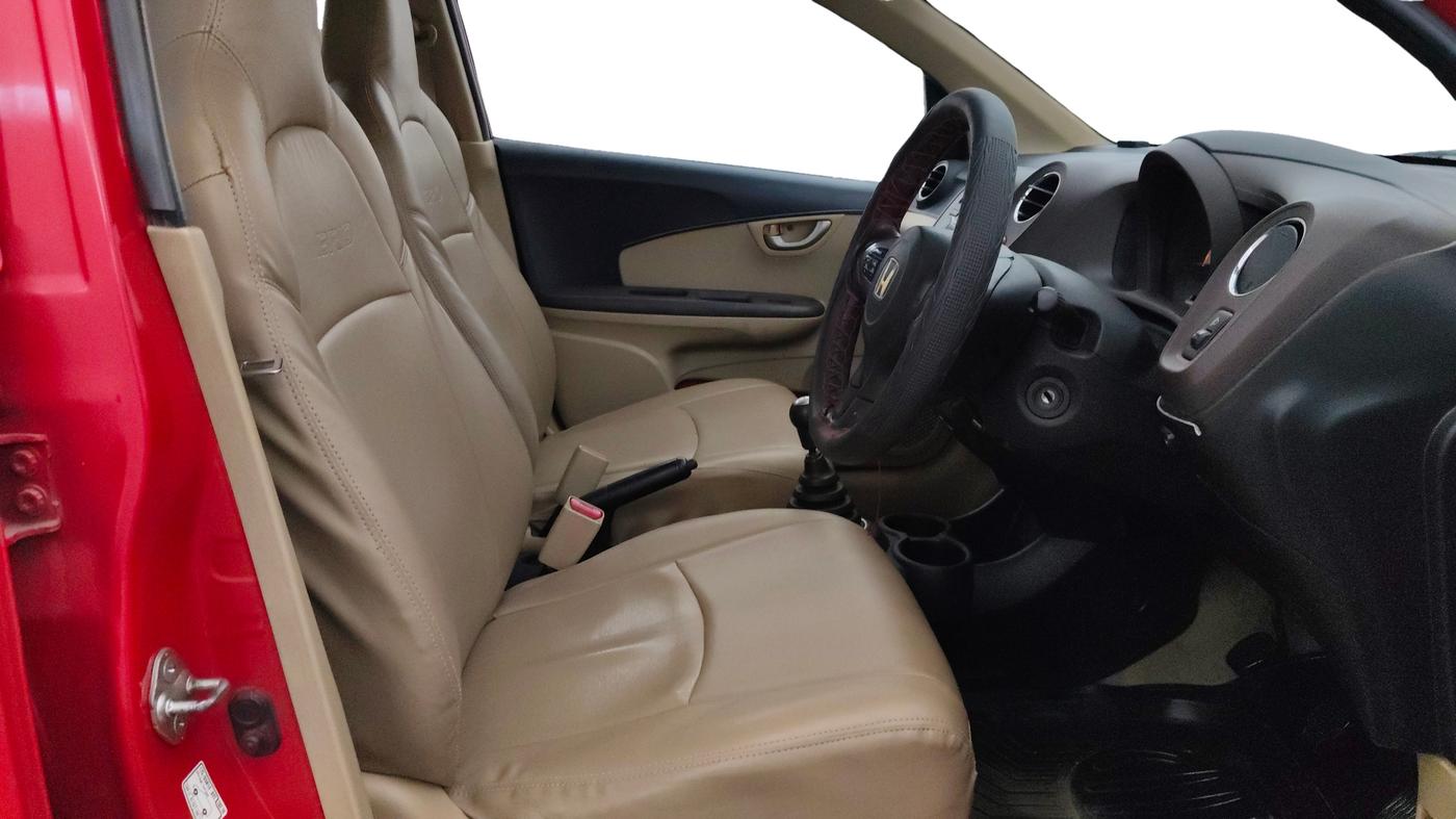 2015 Honda Brio V MT, Petrol, Manual, 86,322 km, Right Side Front Door Cabin