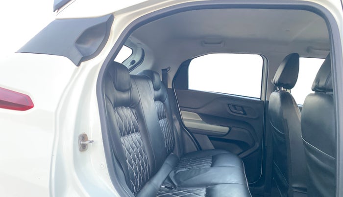 2022 Tata PUNCH ADVENTURE MT, Petrol, Manual, 29,257 km, Right Side Rear Door Cabin