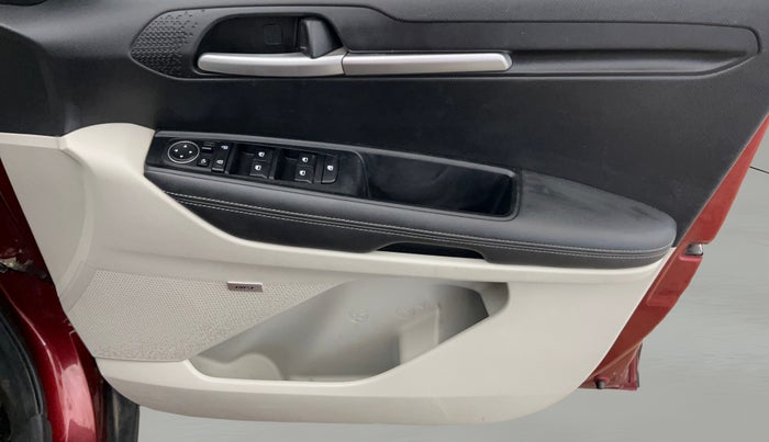 2021 KIA SONET HTX PLUS 1.0 IMT, Petrol, Manual, 43,591 km, Driver Side Door Panels Control