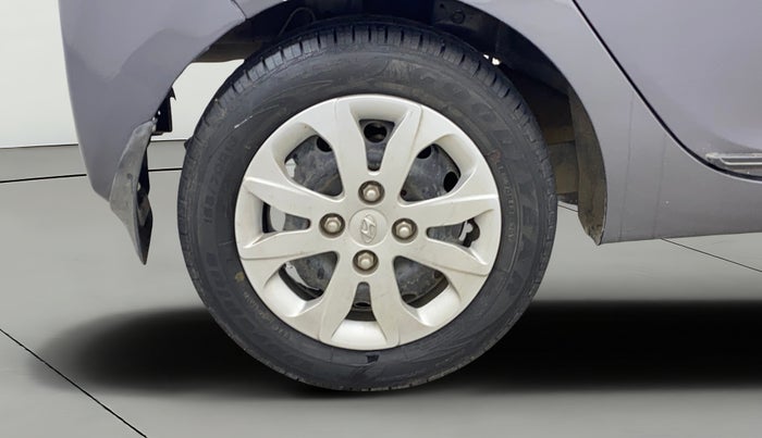 2017 Hyundai Eon MAGNA +, Petrol, Manual, 20,836 km, Right Rear Wheel