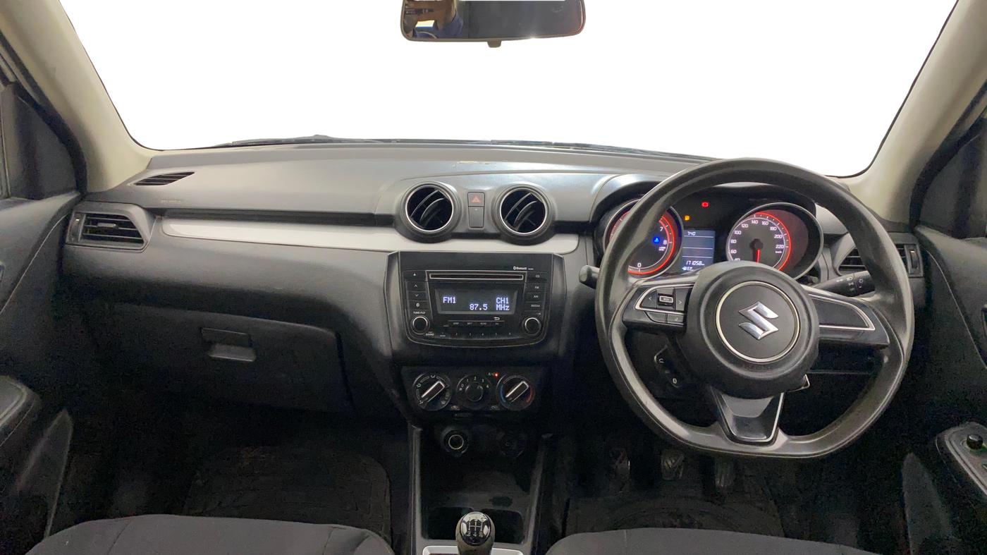 2020 Maruti Swift VXI, Petrol, Manual, 1,71,052 km, Dashboard