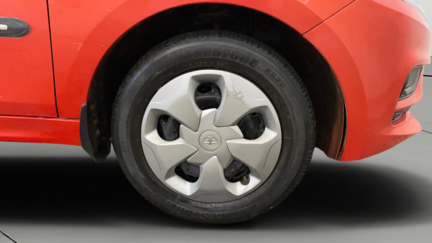 2020 Tata Tiago XT PETROL, Petrol, Manual, 46,818 km, Right Front Wheel