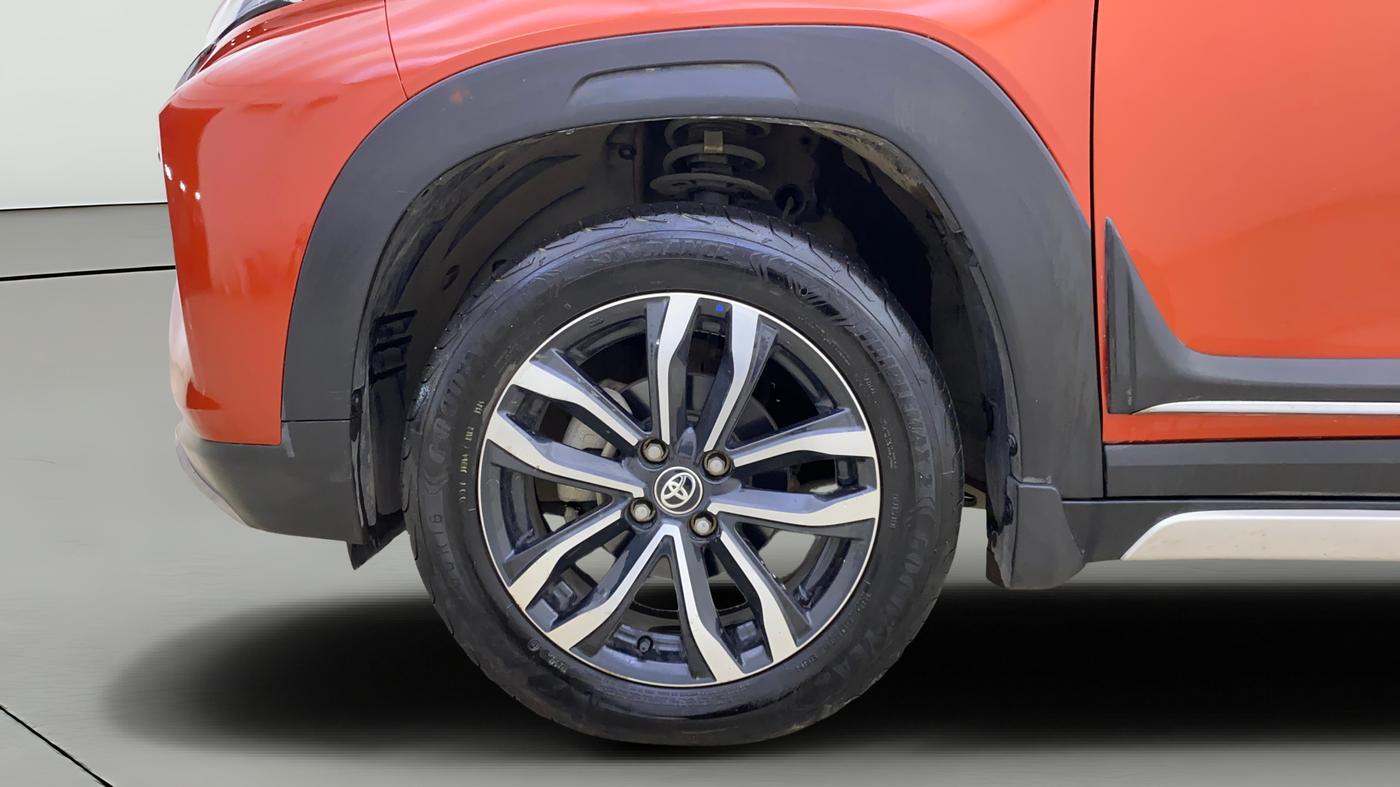 2024 Toyota Urban Cruiser Taisor V 1.0 Petrol AT, Petrol, Automatic, 10,865 km, Left Front Wheel