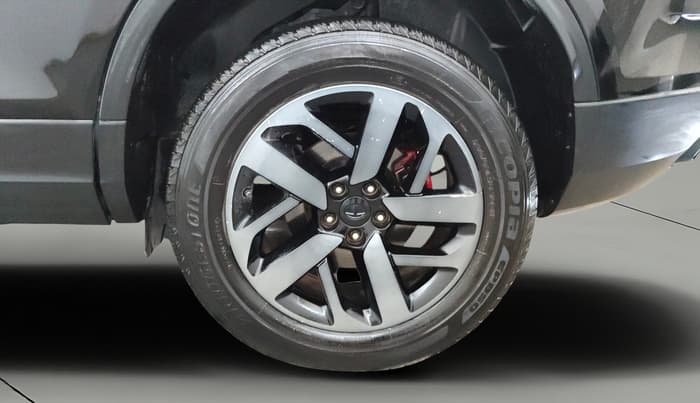 2023 Tata Safari XZ PLUS 2.0L RED DARK EDITION 7 STR MT, Diesel, Manual, 38,406 km, Left Rear Wheel