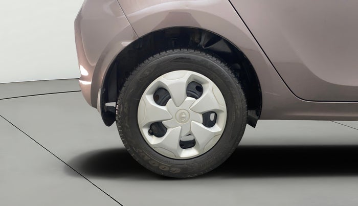 2018 Tata Tiago XZ PETROL, Petrol, Manual, 13,875 km, Right Rear Wheel