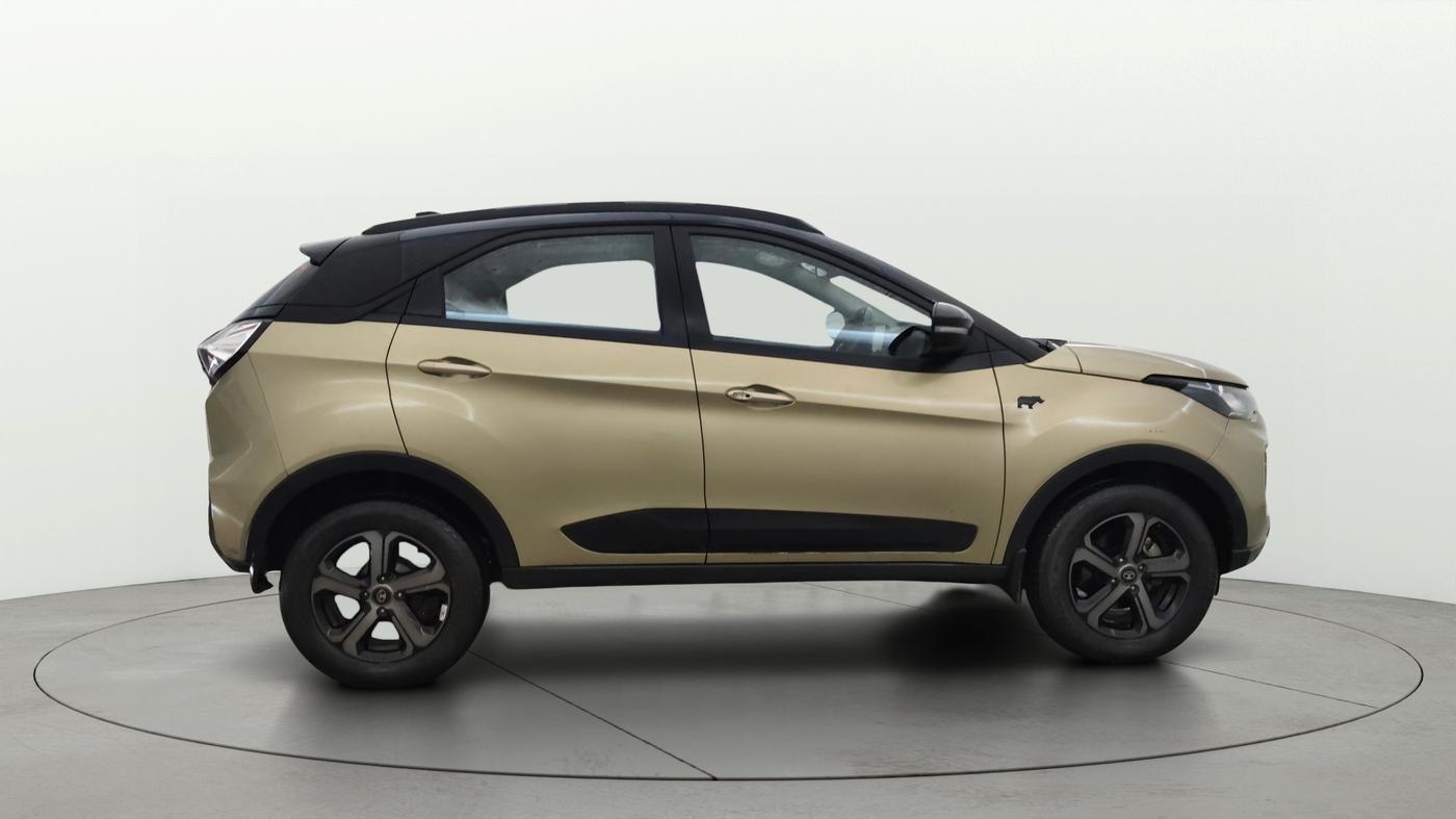 2022 Tata NEXON XZA PLUS (PREMIUM) KAZIRANGA DIESEL, Diesel, Automatic, 23,508 km, Right Side View