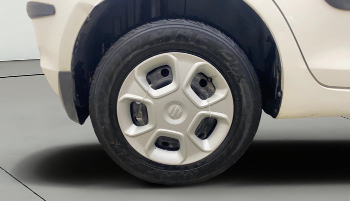 2017 Maruti Swift VDI ABS, Diesel, Manual, 1,08,722 km, Right Rear Wheel