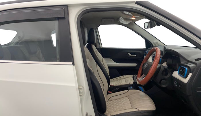 2023 Tata PUNCH CREATIVE  MT, Petrol, Manual, 72,599 km, Right Side Front Door Cabin