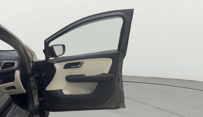 2022 Tata ALTROZ XZ PLUS PETROL, Petrol, Manual, 37,949 km, RHS Front Door