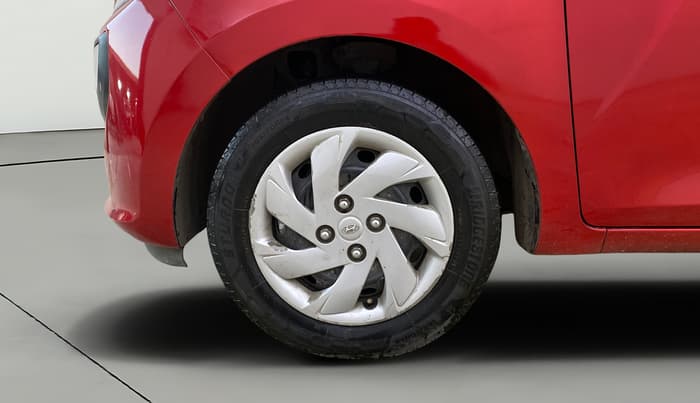2018 Hyundai NEW SANTRO SPORTZ CNG, CNG, Manual, 93,899 km, Left Front Wheel