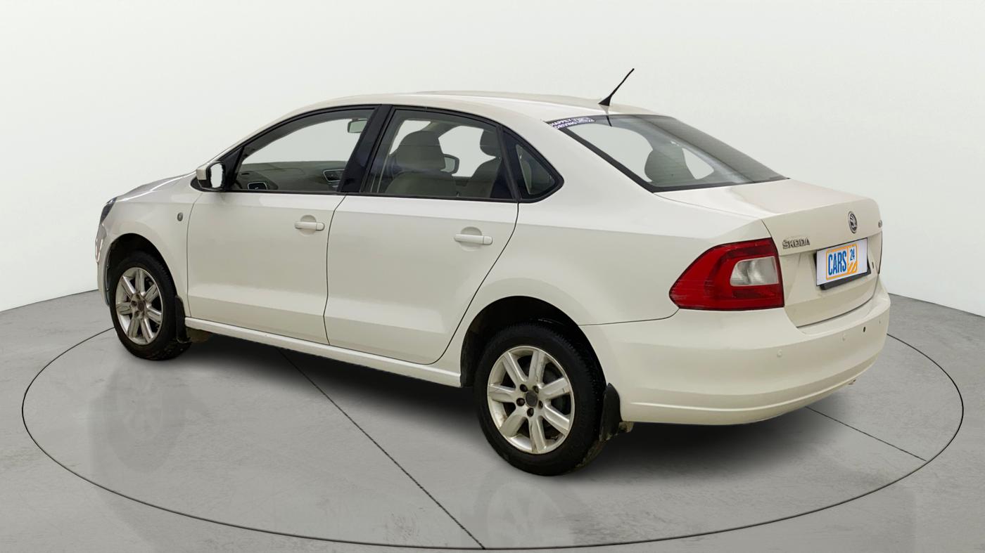 2014 Skoda Rapid AMBITION 1.6 MPI MT, Petrol, Manual, 39,036 km, Left Back Diagonal