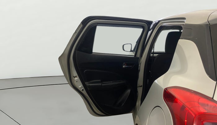 2018 Maruti Swift VXI, CNG, Manual, 87,544 km, LHS Rear Door