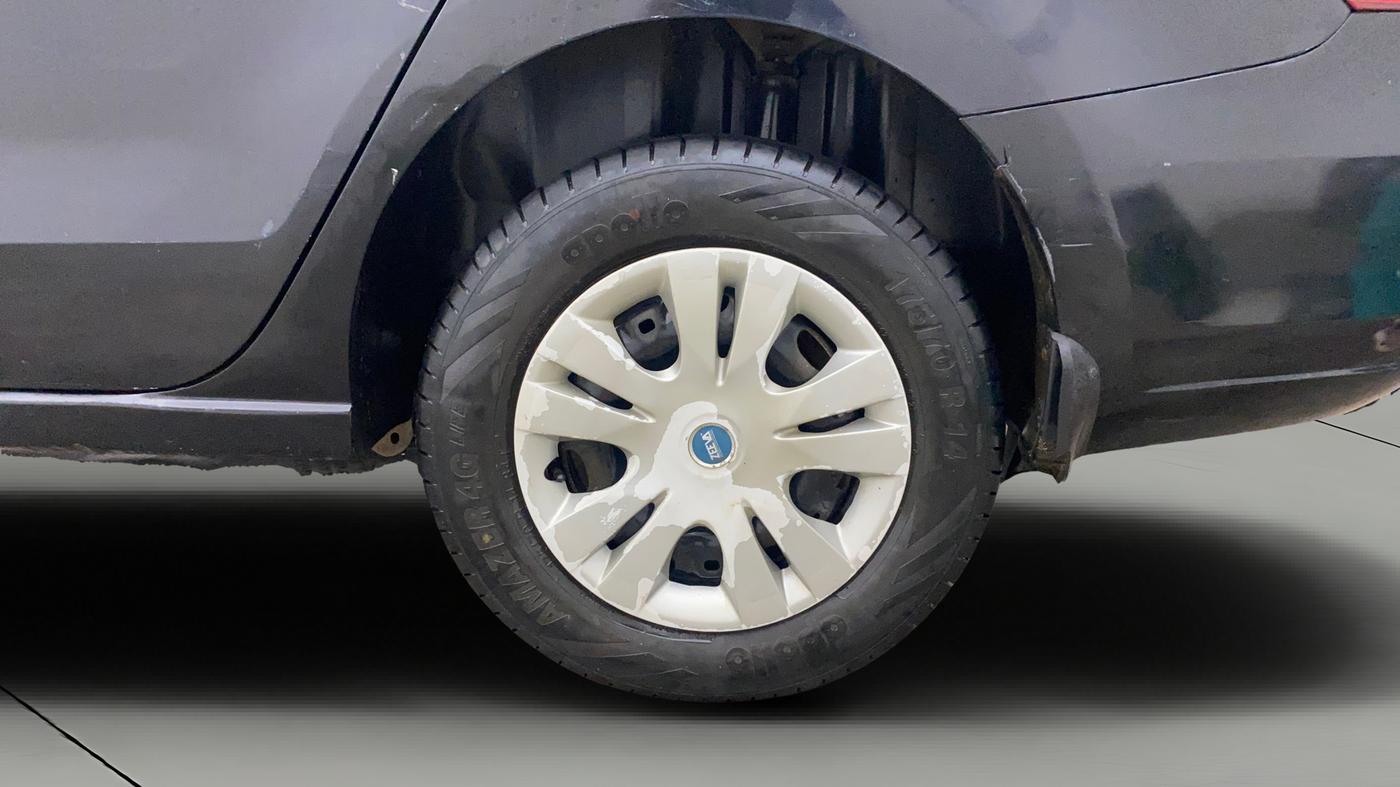 2013 Skoda Rapid AMBITION 1.6 TDI CR MT PLUS, Diesel, Manual, 92,633 km, Left Rear Wheel