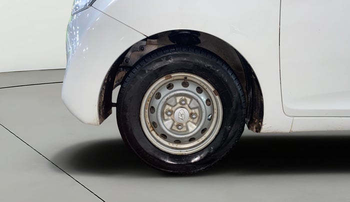 2016 Hyundai Eon ERA +, Petrol, Manual, 47,904 km, Left Front Wheel