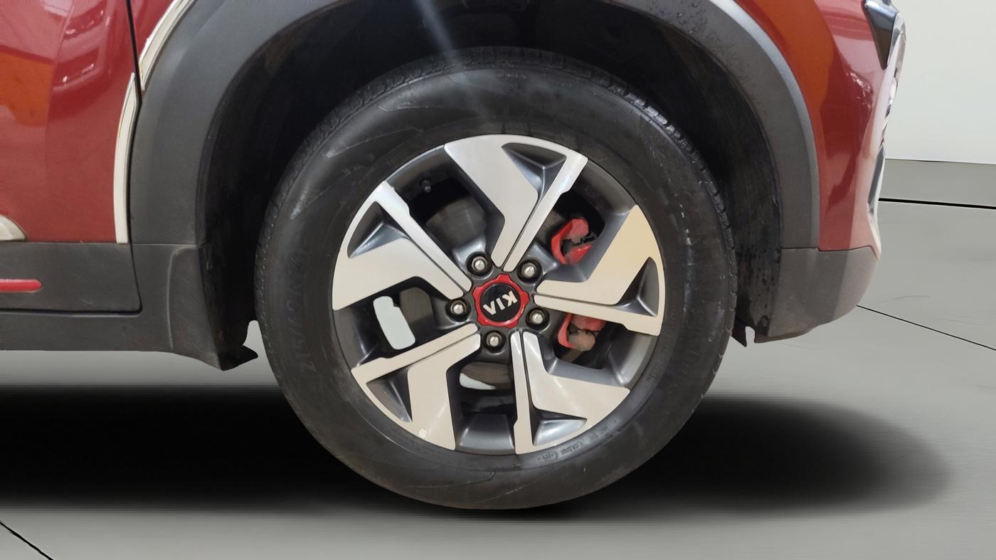2020 KIA SONET GTX PLUS 1.5, Diesel, Manual, 1,10,909 km, Right Front Wheel