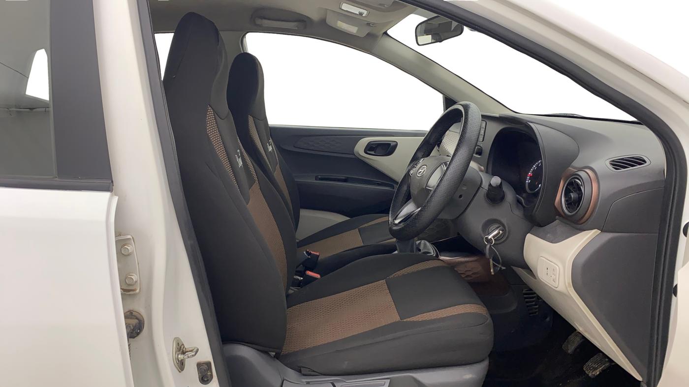 2022 Hyundai AURA S 1.2 CNG, CNG, Manual, 65,756 km, Right Side Front Door Cabin