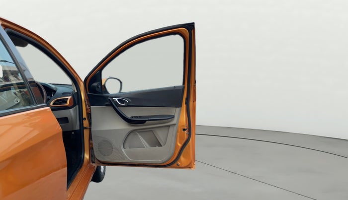 2018 Tata Tiago XZ PETROL, Petrol, Manual, 53,495 km, RHS Front Door