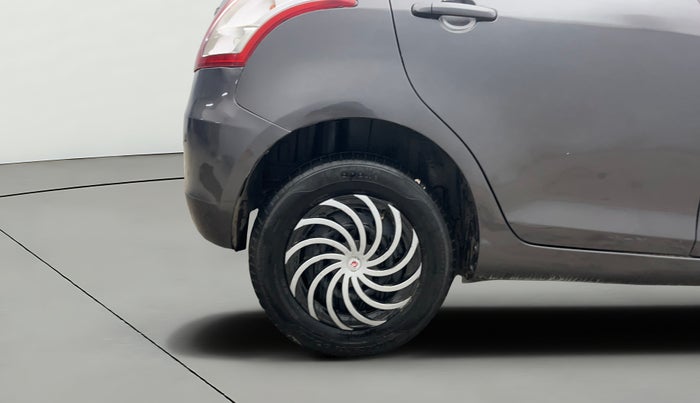 2016 Maruti Swift VXI, Petrol, Manual, 55,567 km, Right Rear Wheel