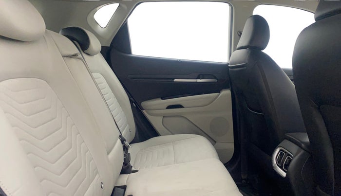 2024 KIA SONET HTX 1.0 TURBO PETROL IMT, Petrol, Manual, 20,407 km, Right Side Rear Door Cabin