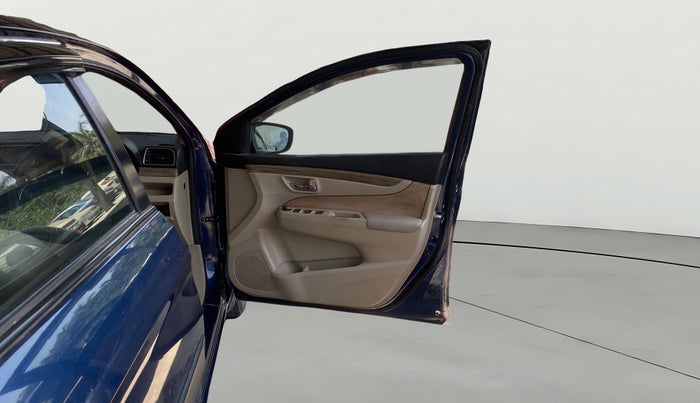 2019 Maruti Ciaz DELTA 1.5 SHVS MT PETROL, Petrol, Manual, 47,407 km, RHS Front Door