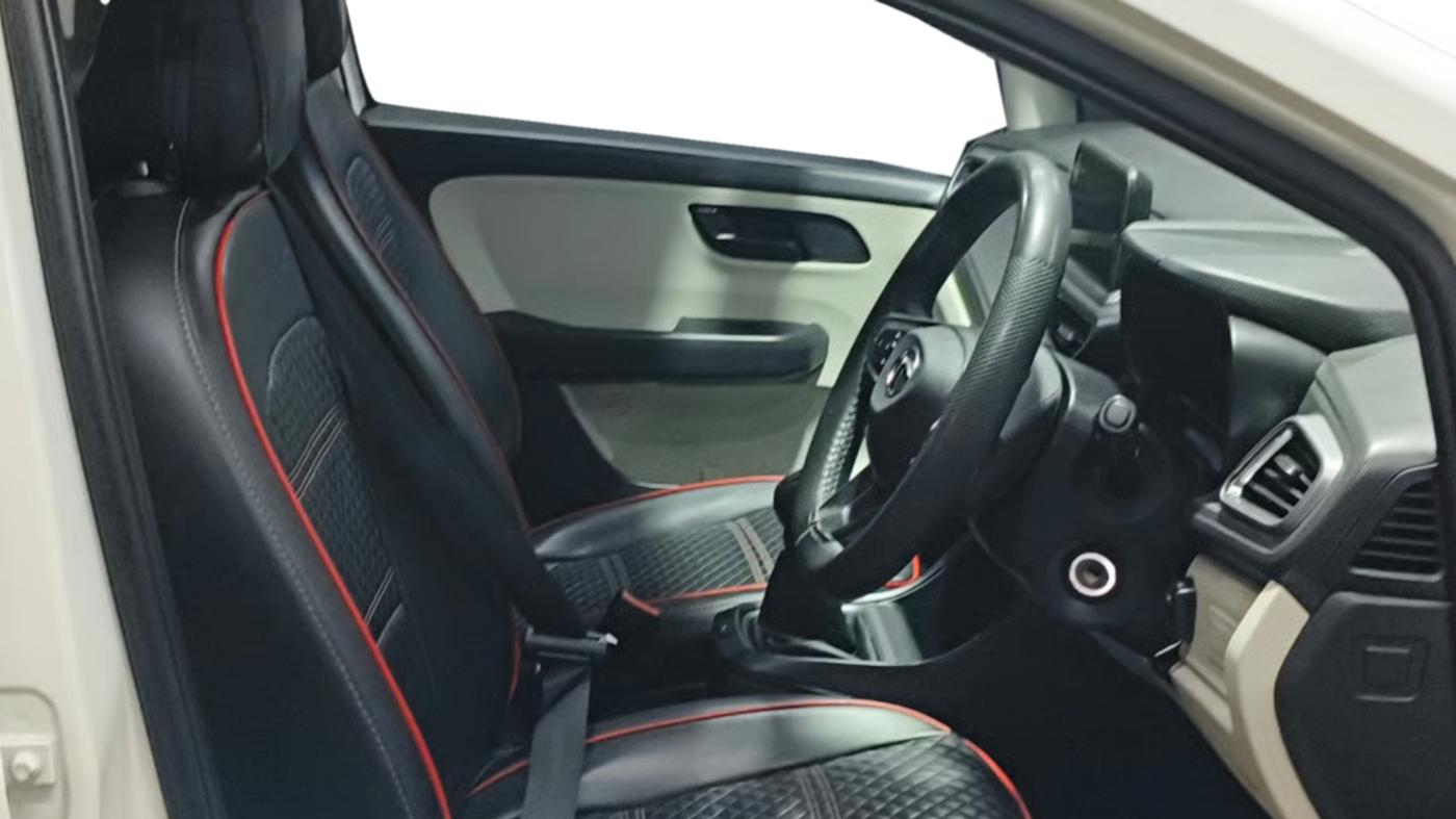 2022 Tata ALTROZ XM PLUS PETROL, Petrol, Manual, 36,662 km, Right Side Front Door Cabin