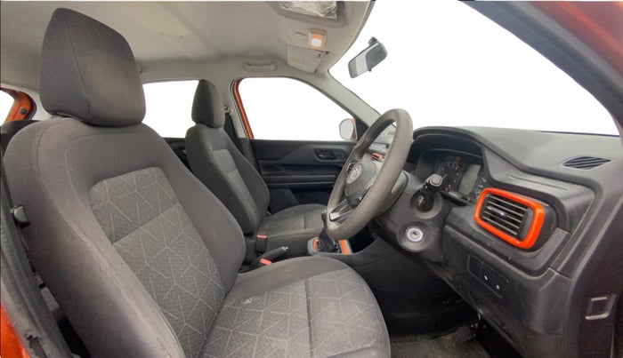 2022 Tata PUNCH ADVENTURE MT, Petrol, Manual, 56,972 km, Right Side Front Door Cabin