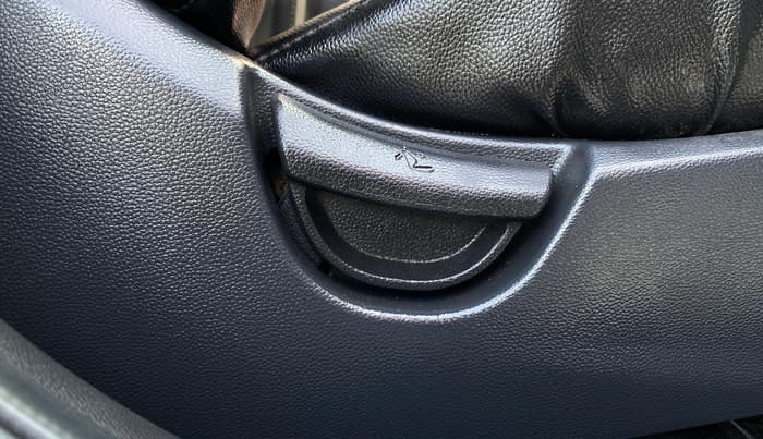 2015 Hyundai Grand i10 SPORTZ 1.1 CRDI, Diesel, Manual, 45,385 km, Third Seat Row ( optional )