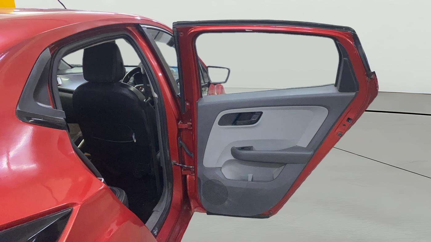 2020 Tata ALTROZ XT PETROL, Petrol, Manual, 68,396 km, RHS Rear Door
