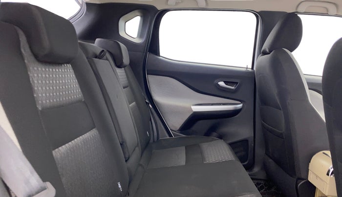 2023 Nissan MAGNITE XV MT, Petrol, Manual, 13,019 km, Right Side Rear Door Cabin