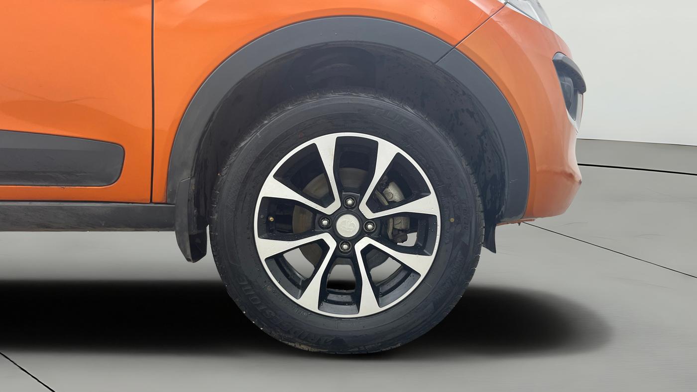 2019 Tata NEXON XM PETROL, Petrol, Manual, 29,261 km, Right Front Wheel
