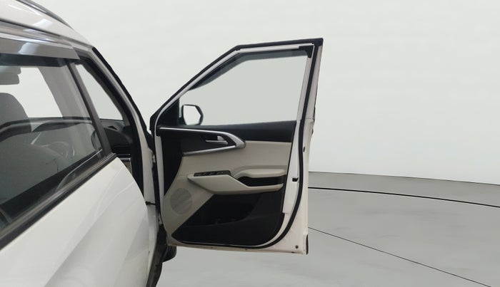 2023 KIA CARENS PRESTIGE 1.5 PETROL 7 STR, Petrol, Manual, 16,856 km, RHS Front Door