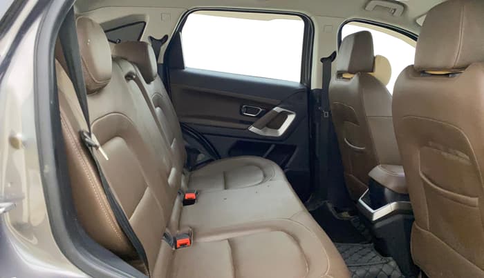 2019 Tata Harrier XZ 2.0L, Diesel, Manual, 75,515 km, Right Side Rear Door Cabin