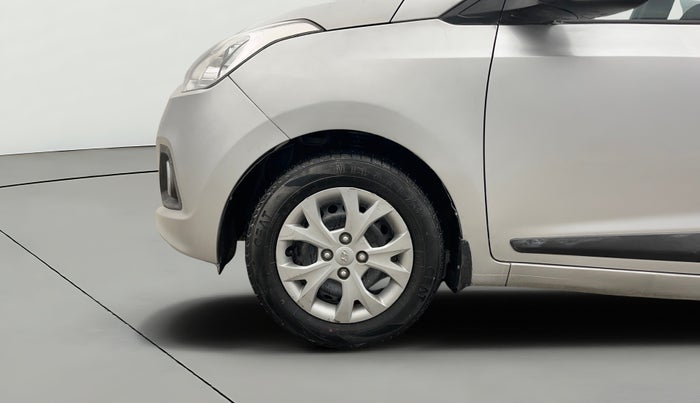 2016 Hyundai Grand i10 SPORTZ 1.2 KAPPA VTVT, Petrol, Manual, 96,085 km, Left Front Wheel